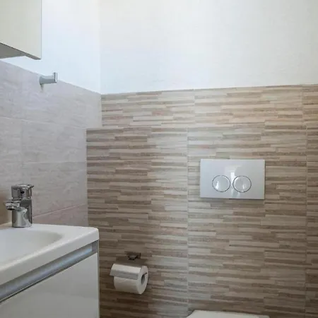 아파트 Beautiful In With Kitchen